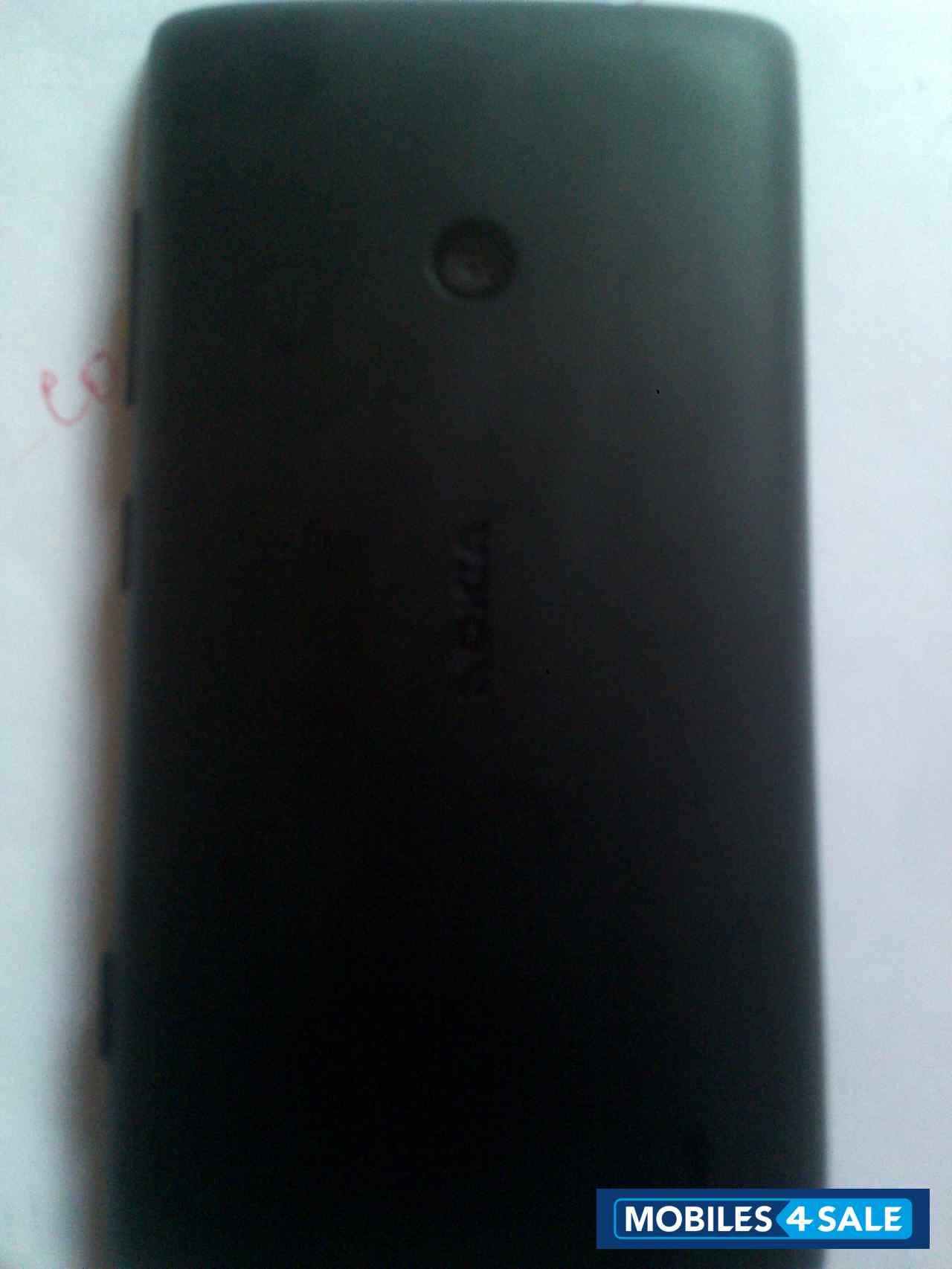 Black Nokia Lumia 525
