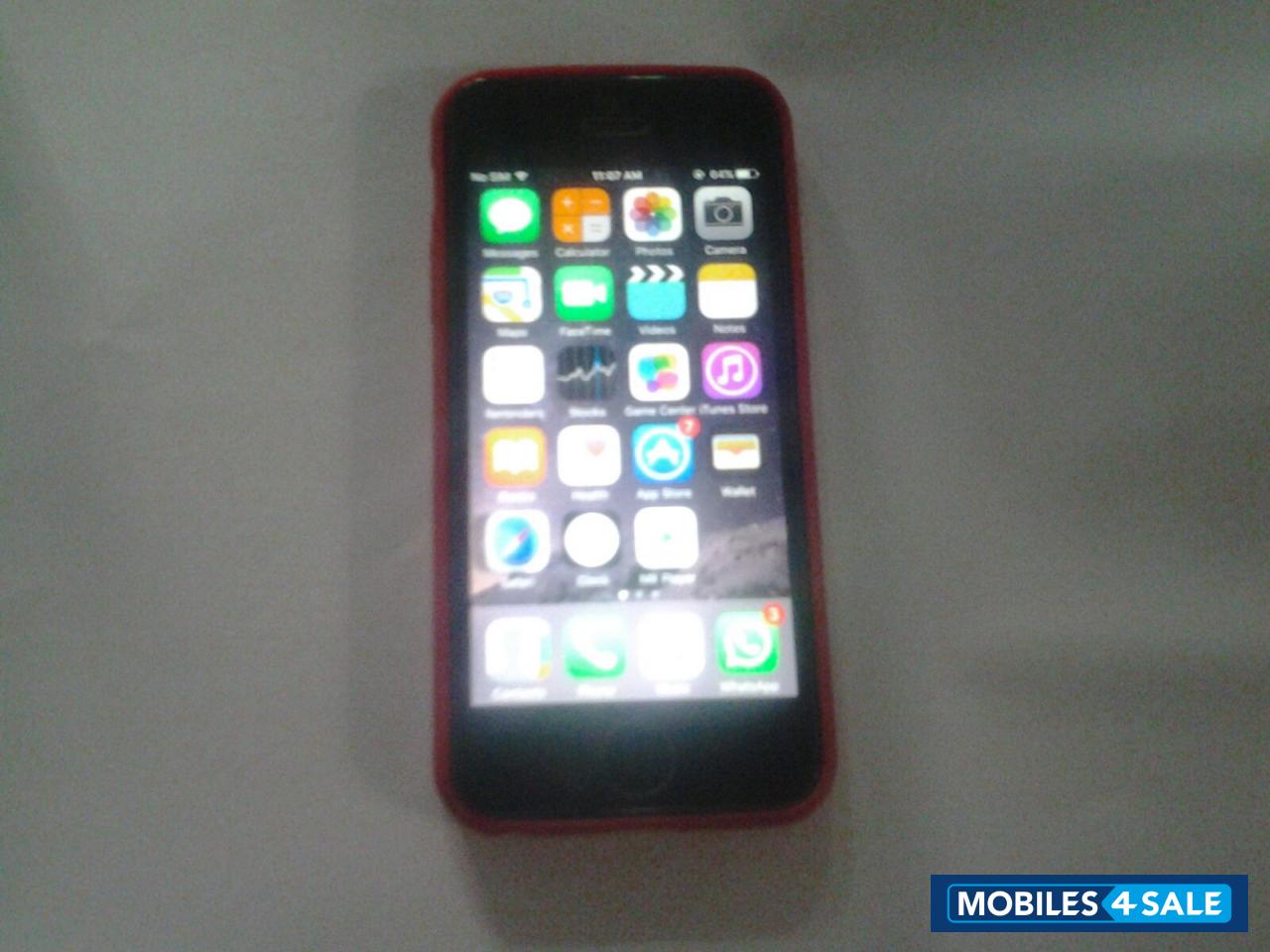 Black Apple iPhone 5
