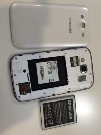 White Samsung Galaxy Grand GT-I9082