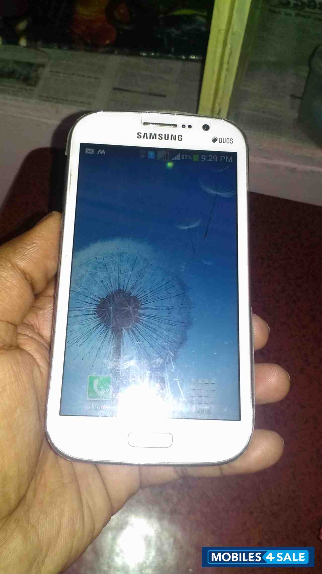 White Samsung Galaxy Grand GT-I9082