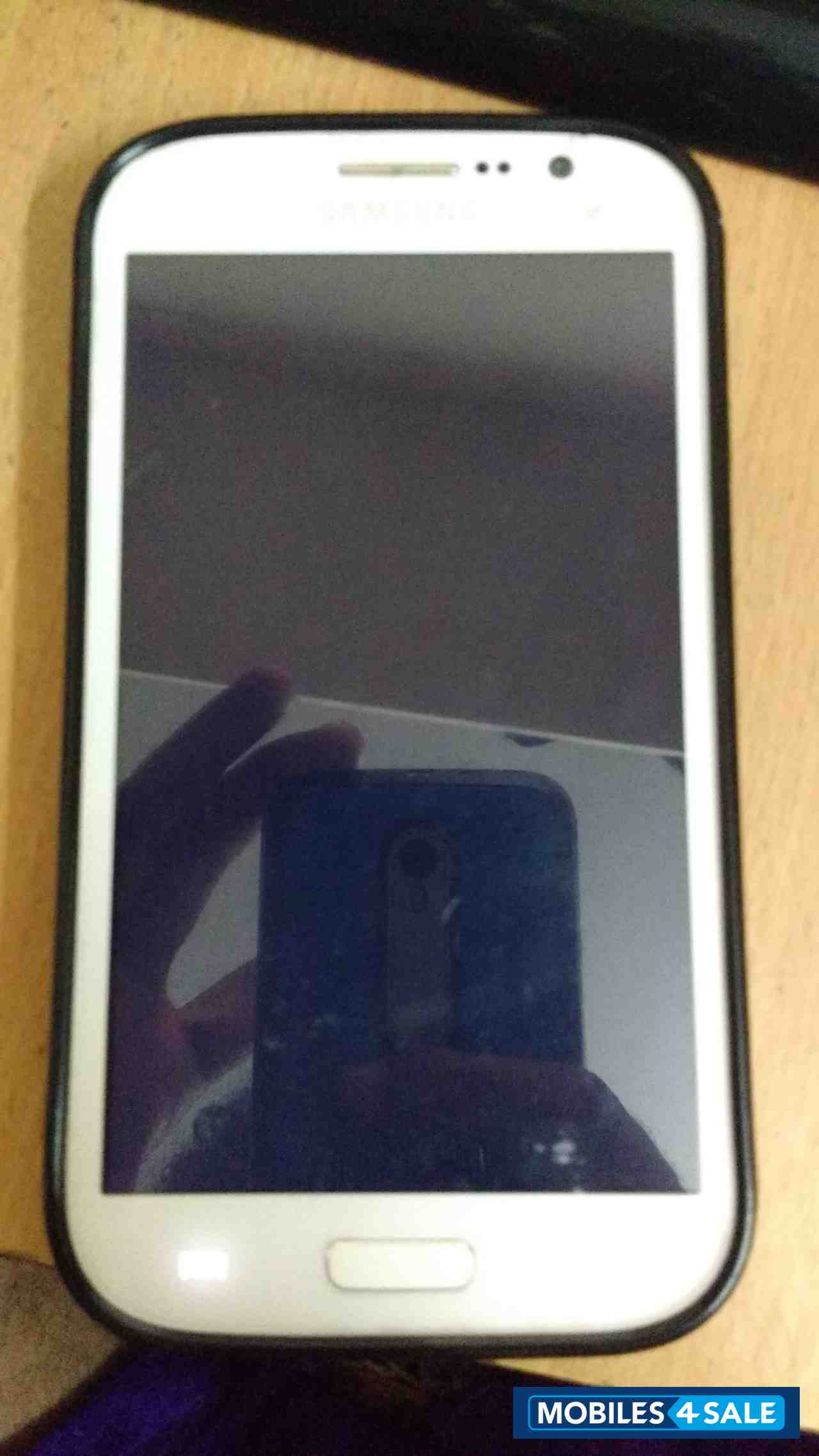 White Samsung Galaxy Grand GT-I9082