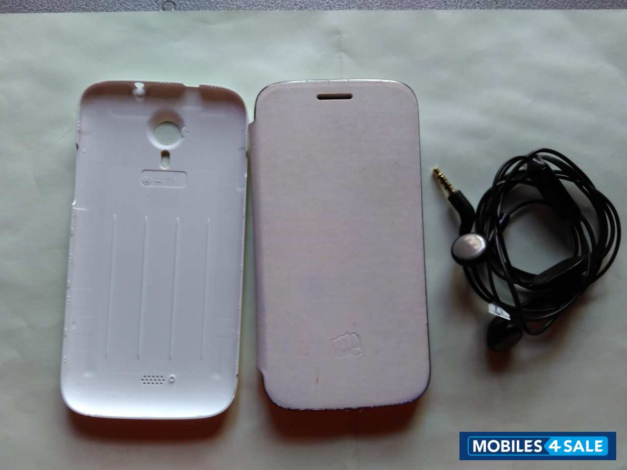 White Micromax Canvas HD A116