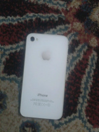 White Apple iPhone 4S
