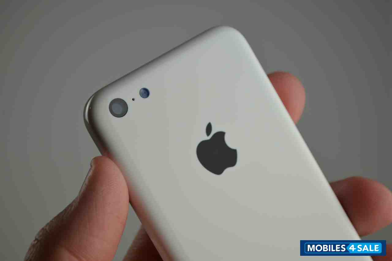 White Apple iPhone 5C