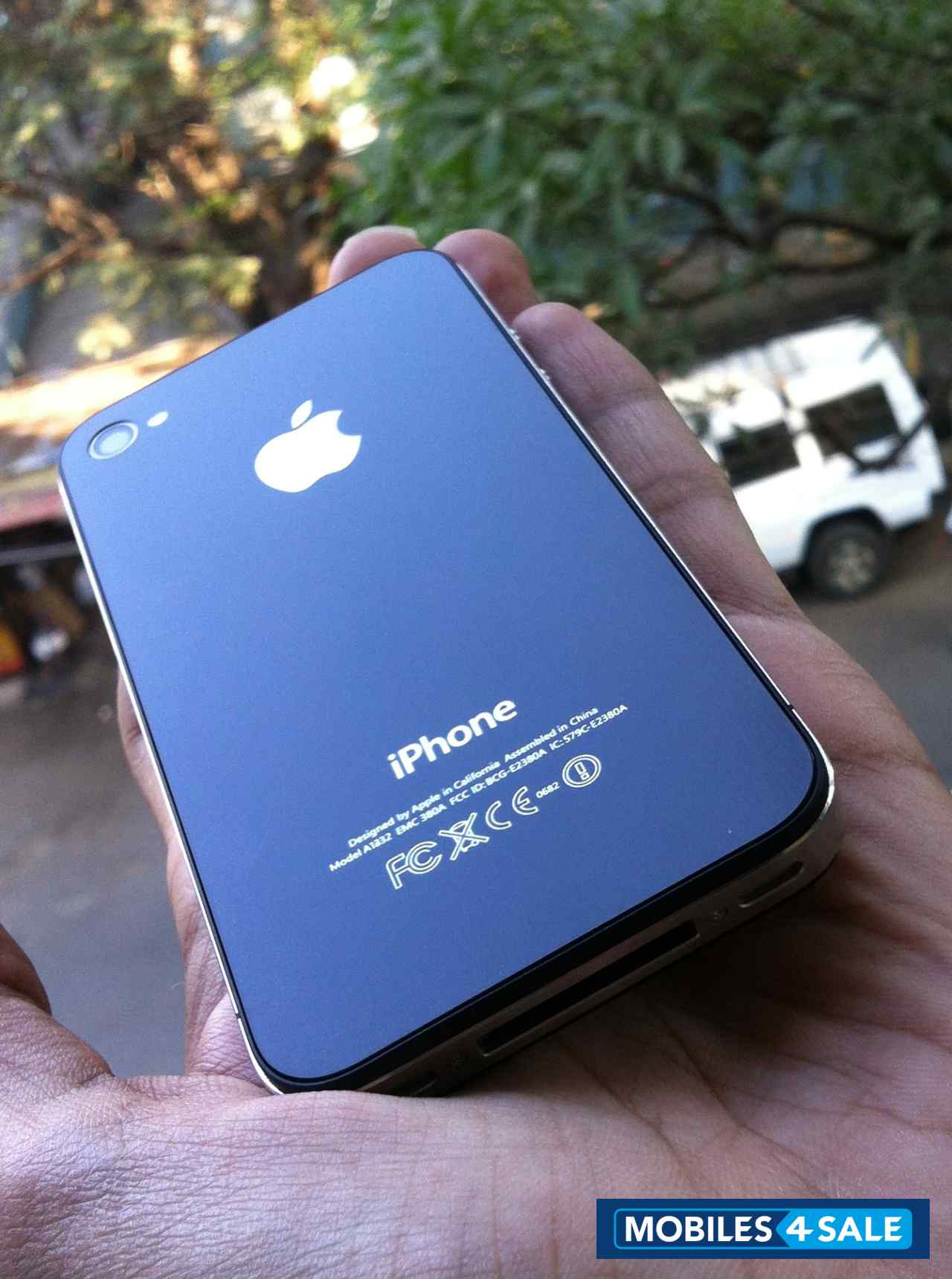 Black Apple iPhone 4