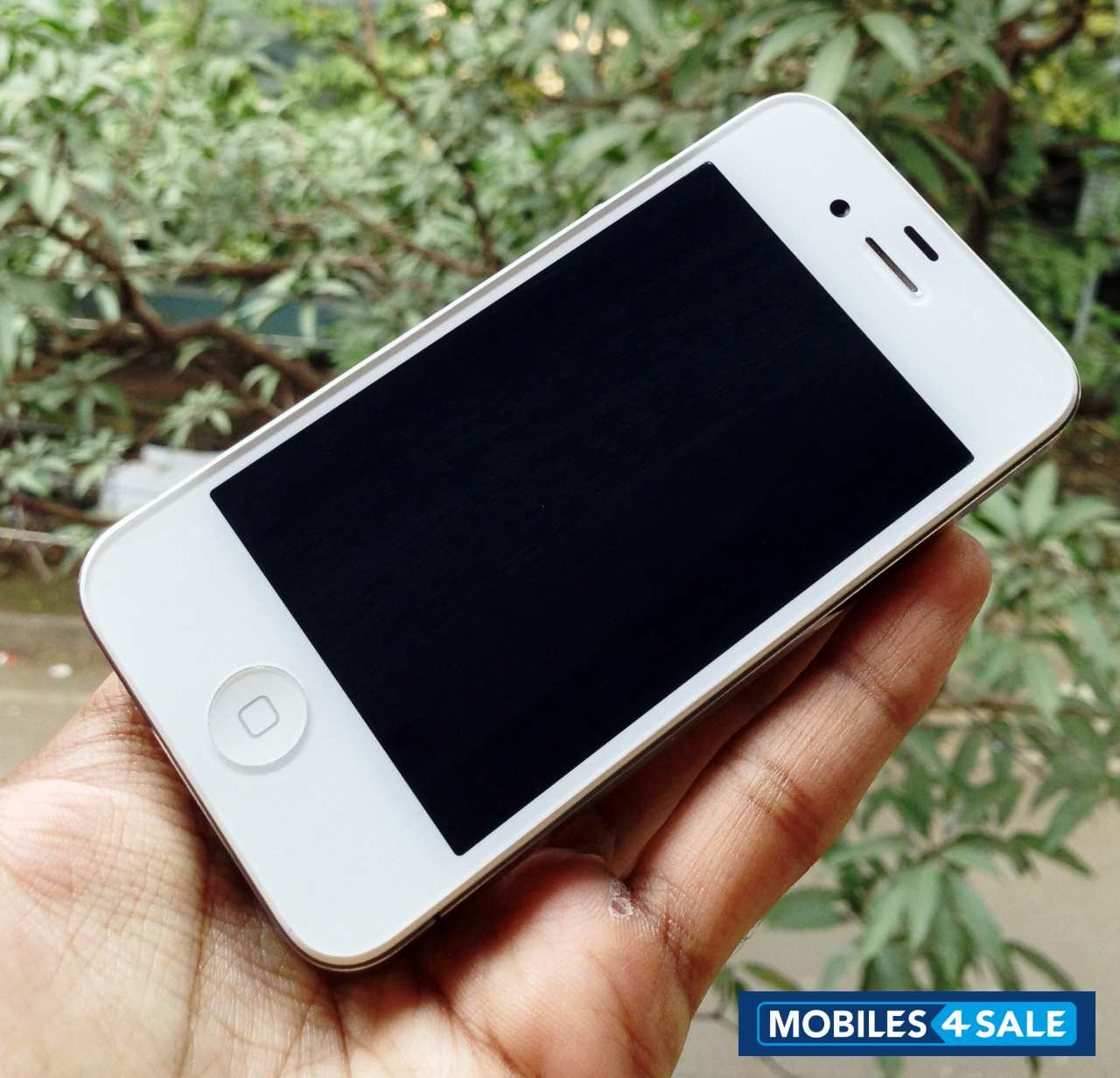 White Apple iPhone 4