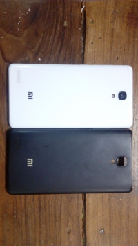 White Xiaomi Redmi Note