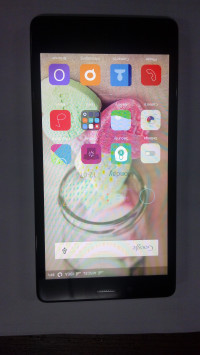 White Xiaomi Redmi Note