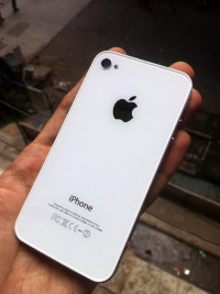 White Apple iPhone 4S