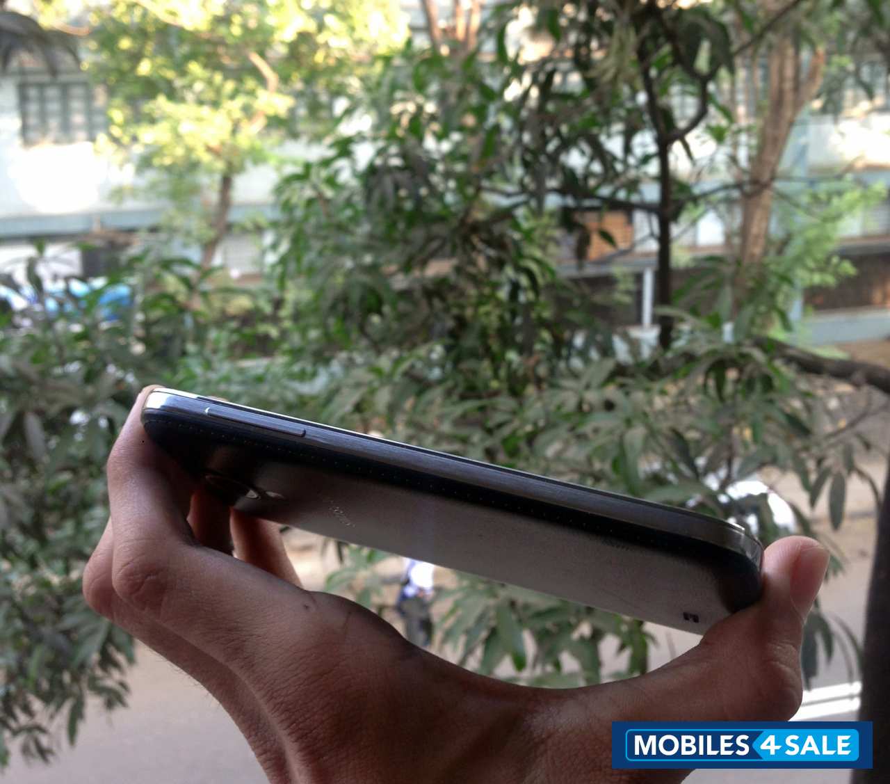 Deep Black Samsung Galaxy S4