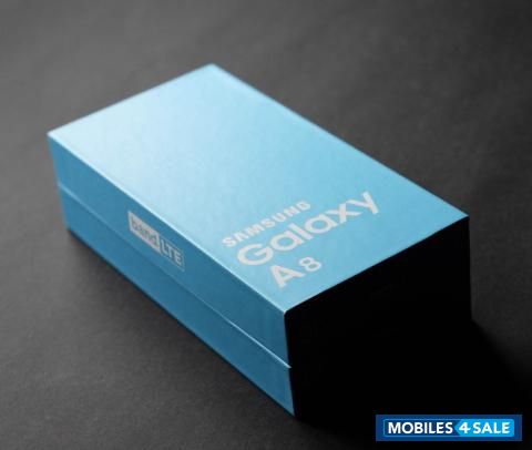 White Samsung Galaxy A8