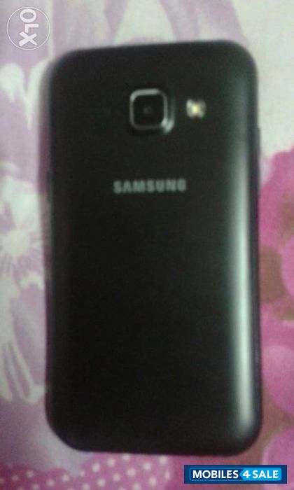Black Samsung Galaxy J1