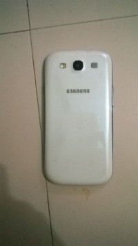 White Samsung Galaxy S3