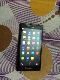 Black BlackBerry Z3