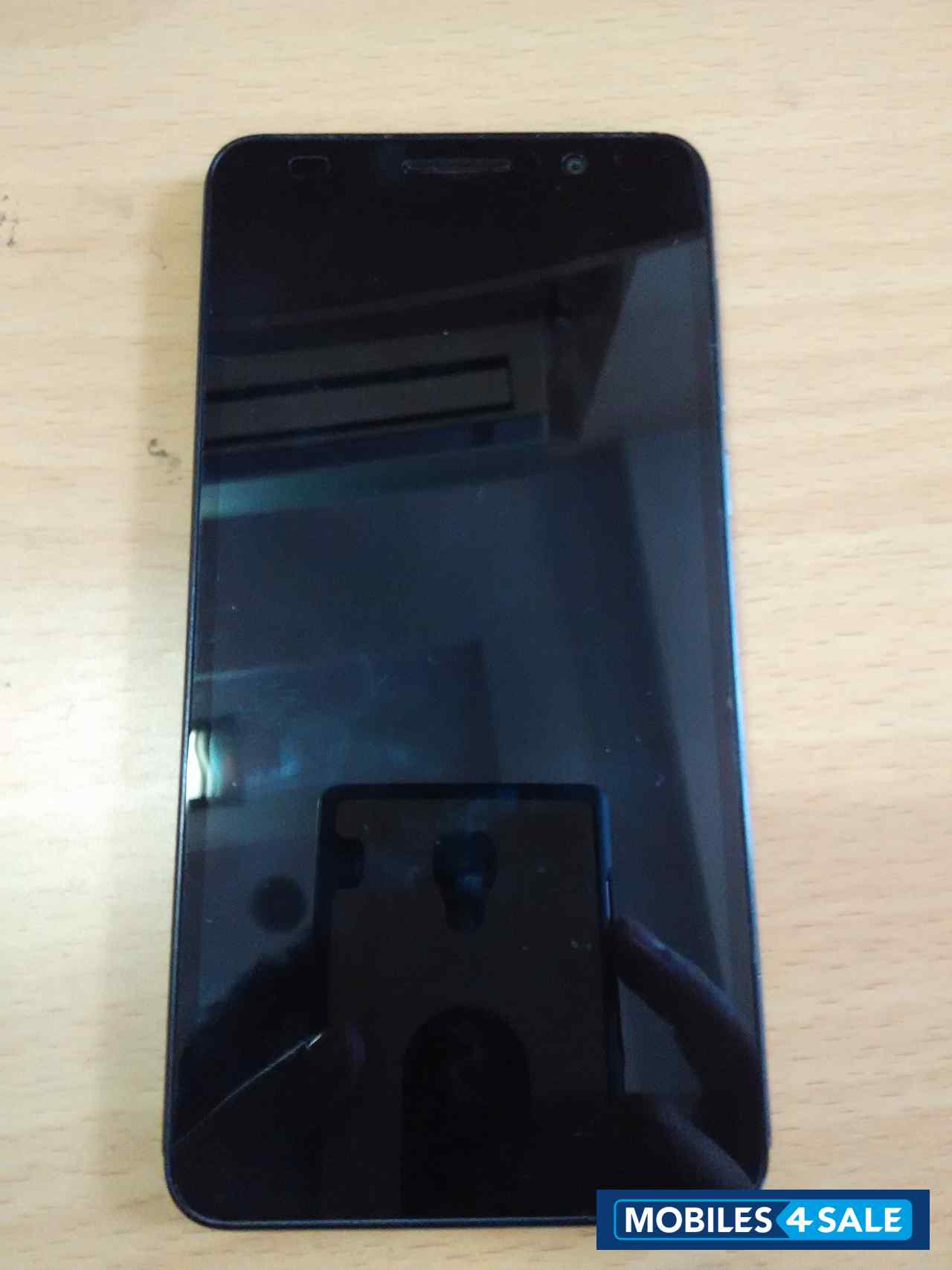 Black Huawei Honor 6