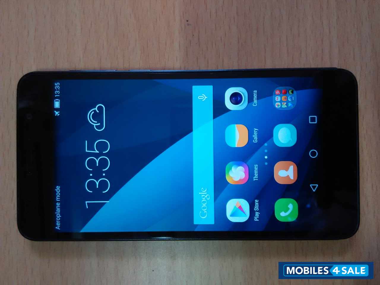 Black Huawei Honor 6