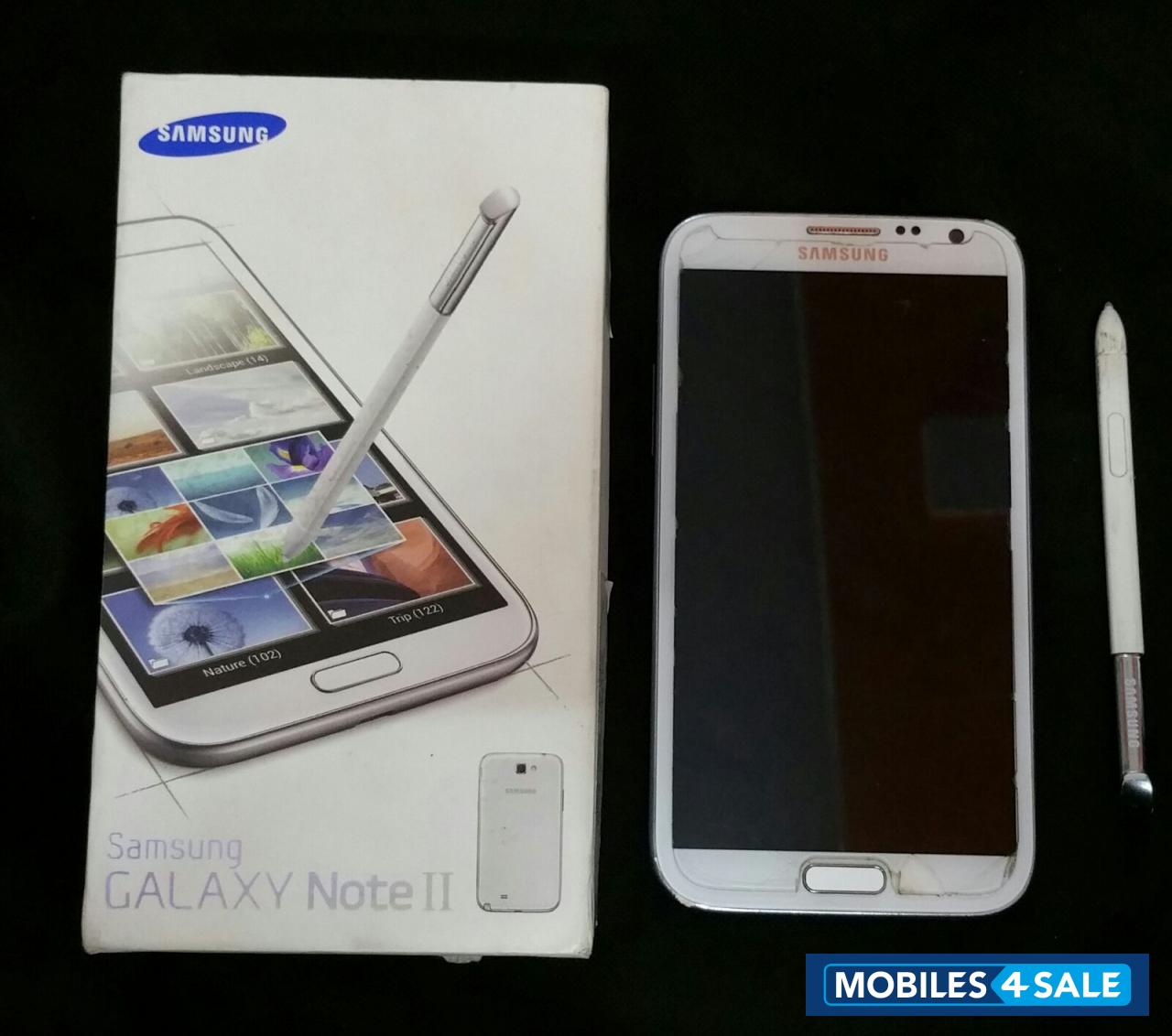 White Samsung Galaxy Note 2