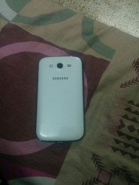 White Samsung Galaxy Grand GT-I9082