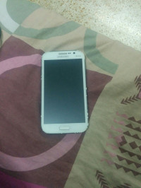 White Samsung Galaxy Grand GT-I9082