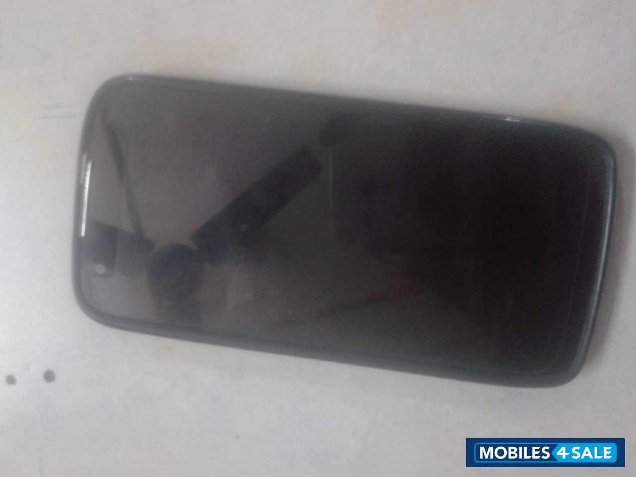 Silver Black Xolo Q700S