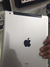 Silver Apple iPad2