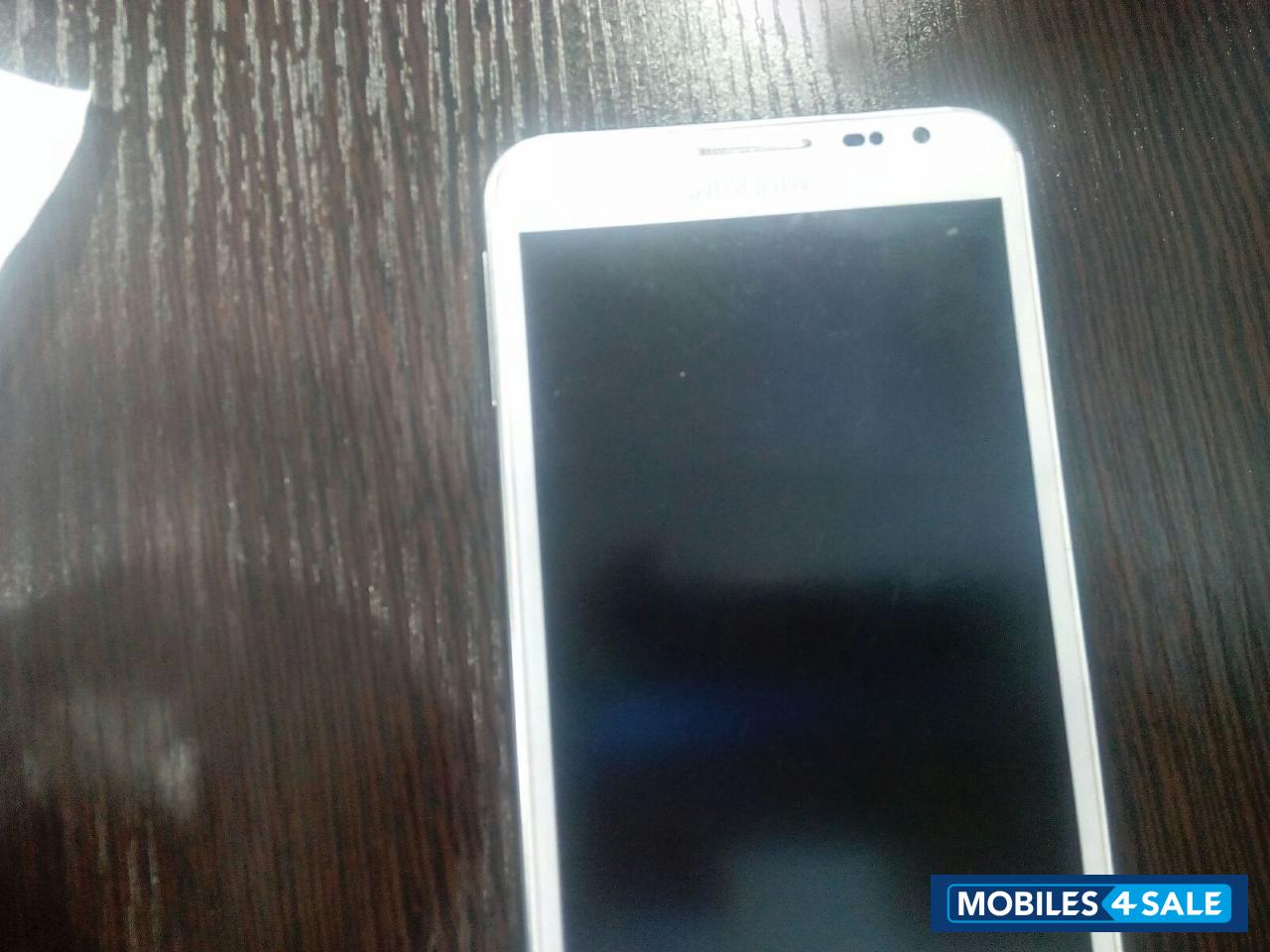 White Samsung Galaxy Note