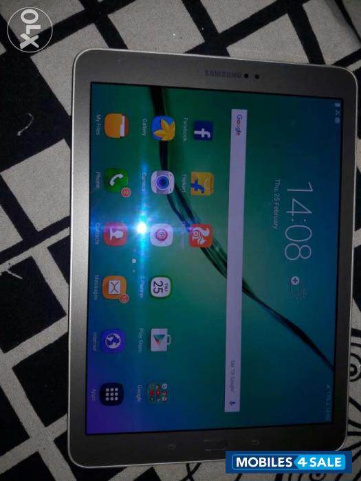 Golden Samsung 4G LTE Smartphone