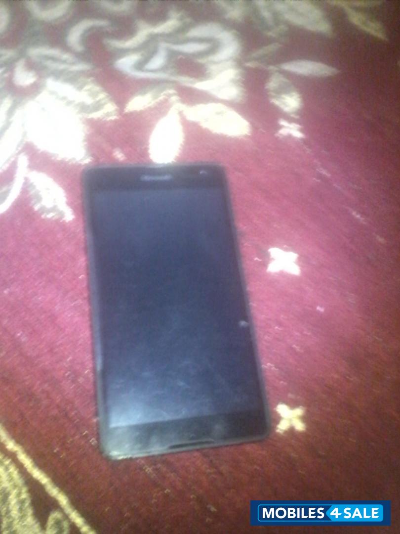 Black Nokia Lumia 535