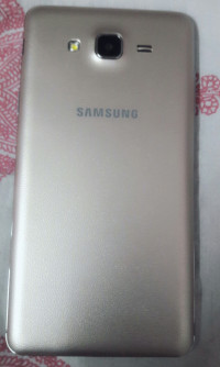 Gold Samsung Galaxy On7