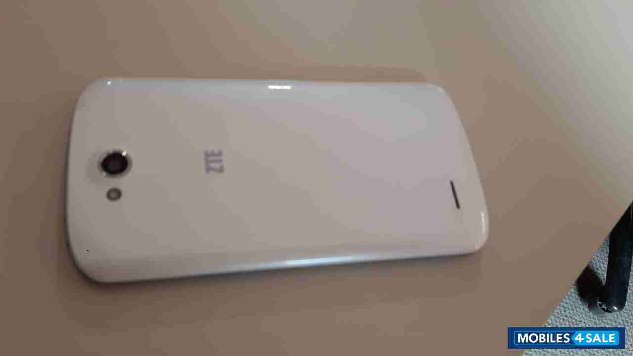 White ZTE N-series N919D