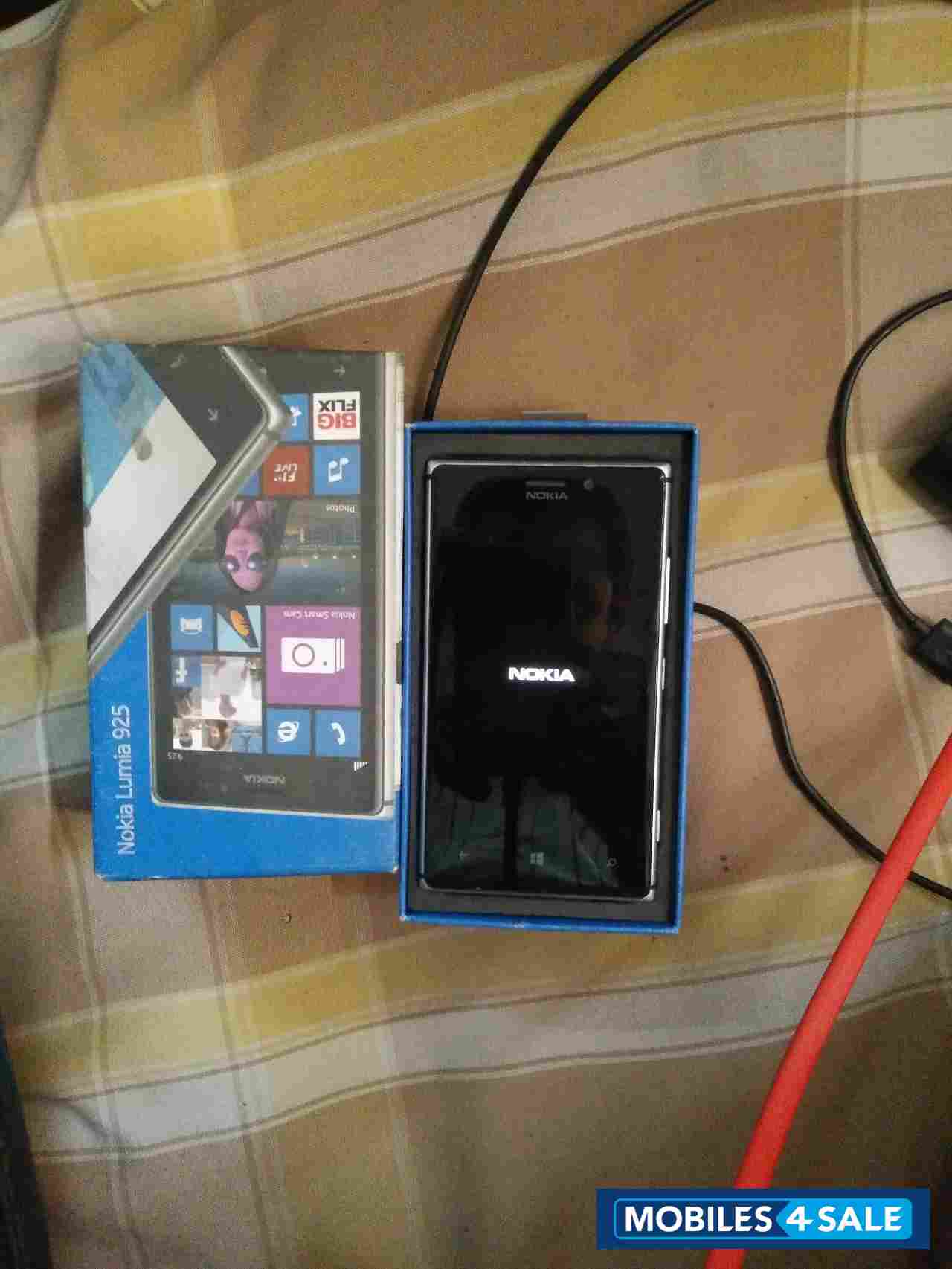 Grey Nokia Lumia 925