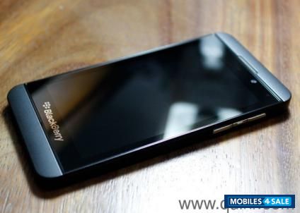 Black BlackBerry Z10