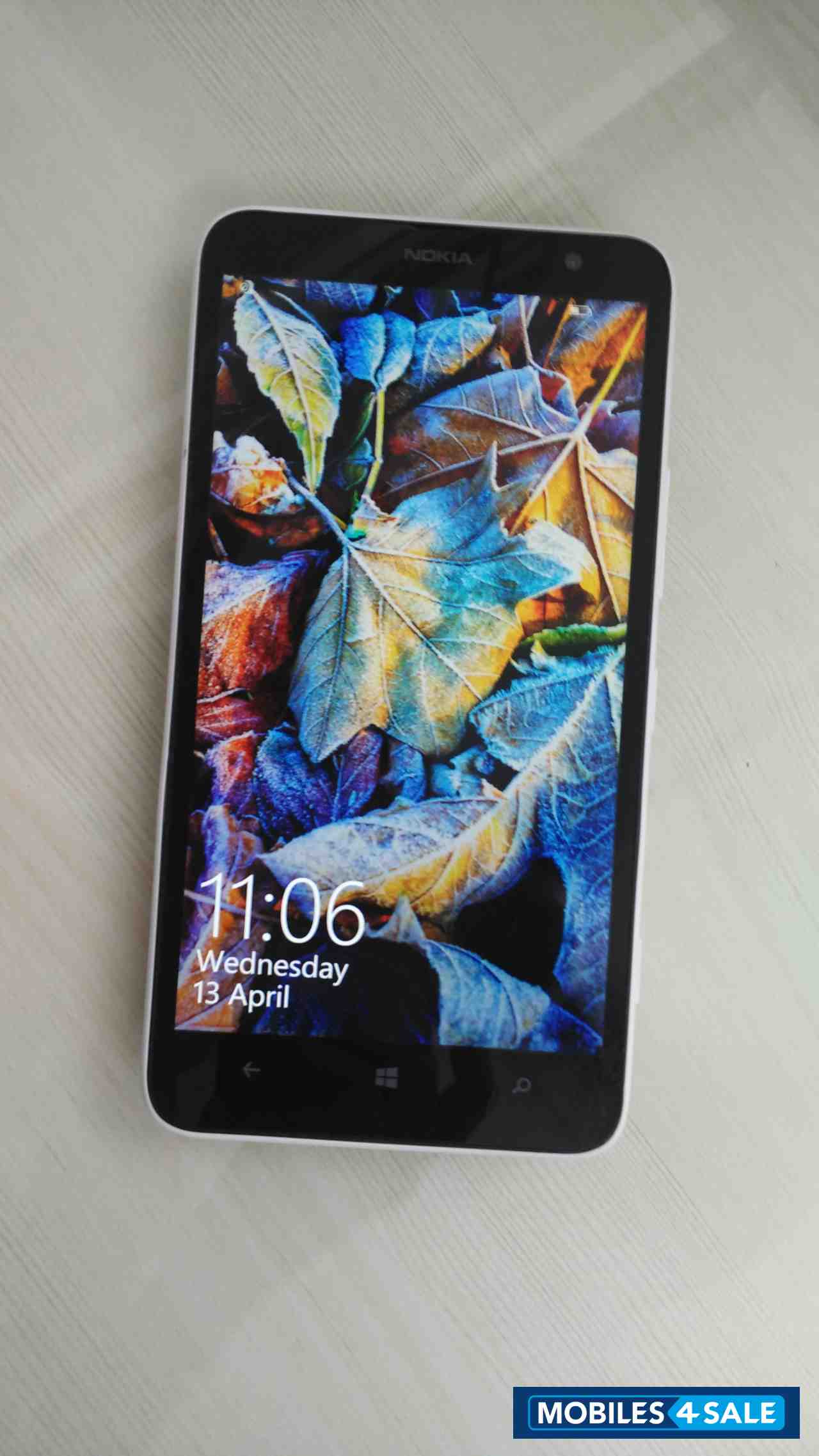 White Nokia Lumia 1320