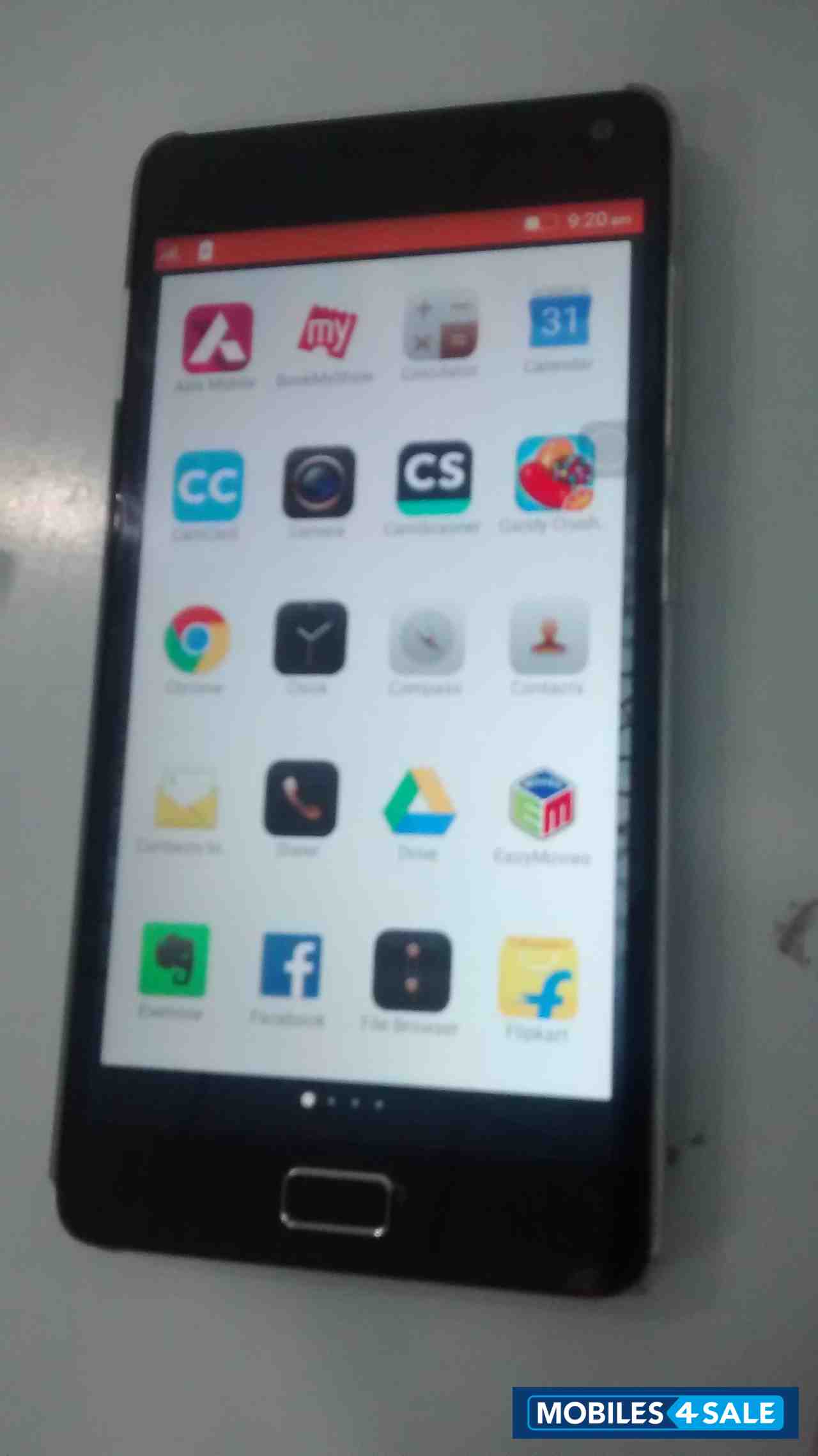 Silver Lenovo Vibe P1