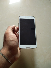 White Samsung Galaxy Grand 2