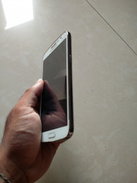 White Samsung Galaxy Grand 2
