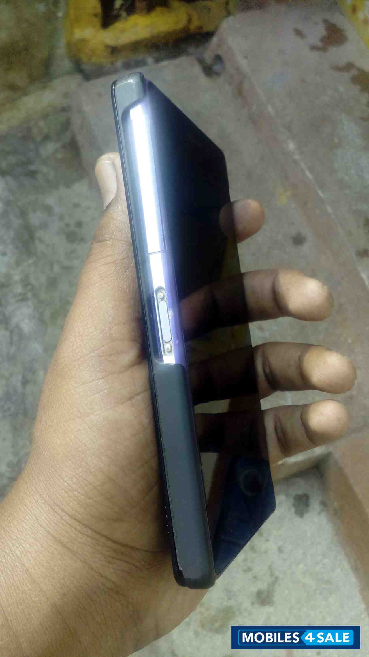 Black Sony Xperia Z2