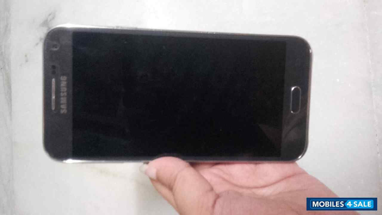 Black Samsung E-series SM E500H