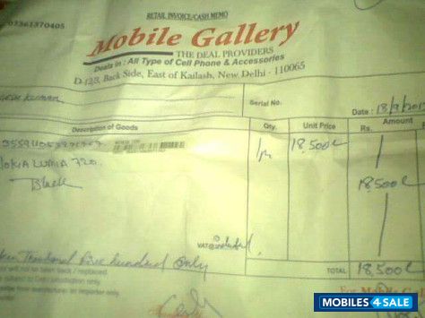 Black Nokia  lumia 720