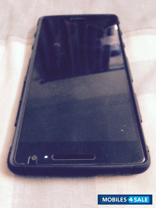 Black OnePlus Two