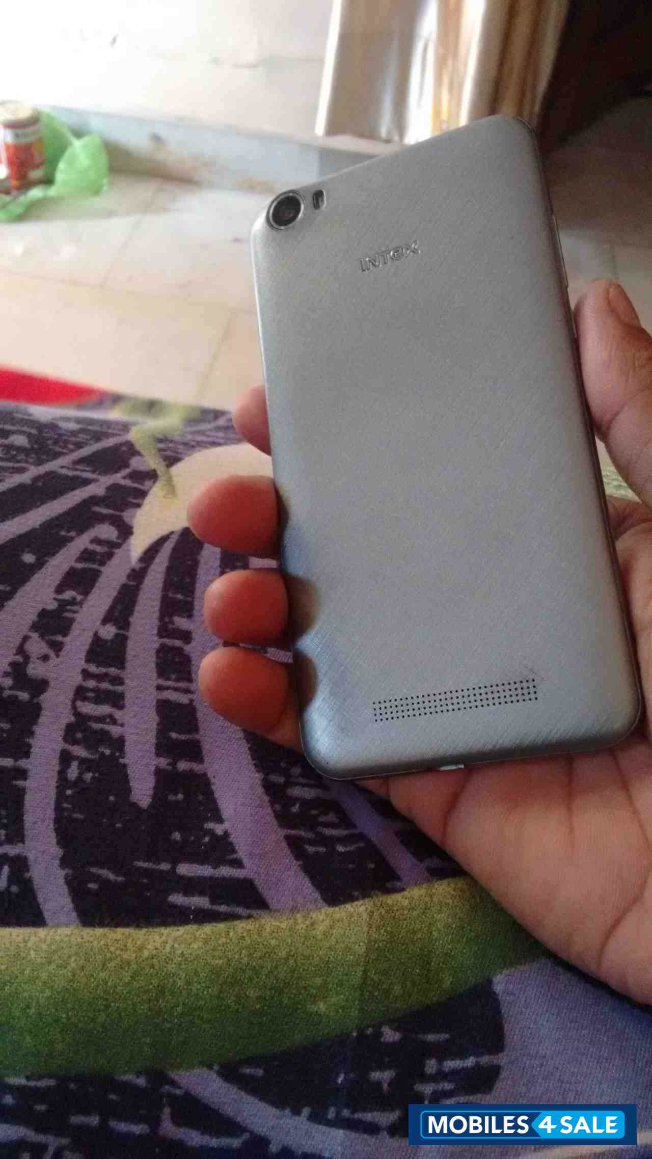 Grey Intex Cloud Swift