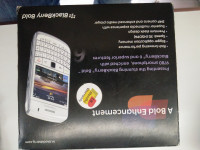 Onyx Silver / White BlackBerry Bold 9780