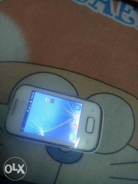 White Samsung Galaxy Pocket