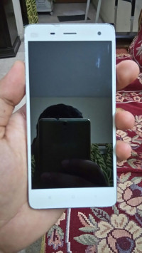 White Xiaomi MI-4