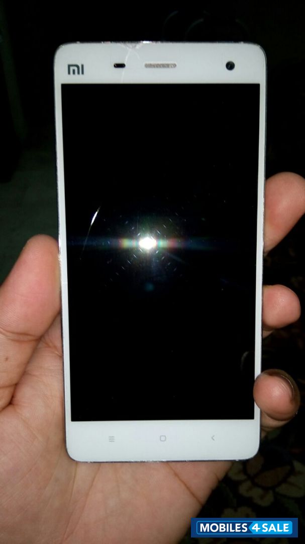White Xiaomi MI-4