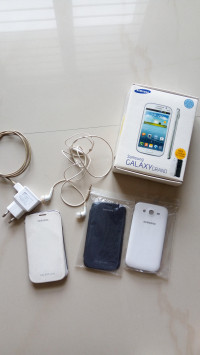 White Samsung Galaxy Grand GT-I9082
