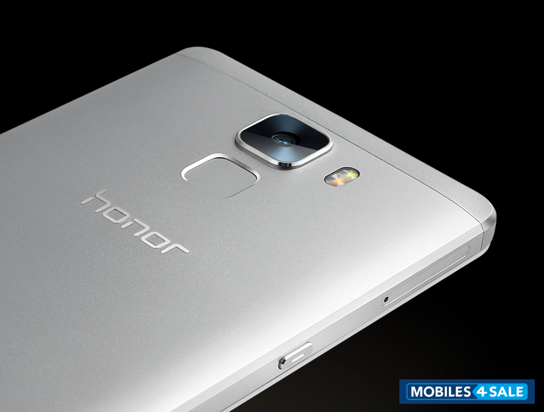 White Huawei Honor 7