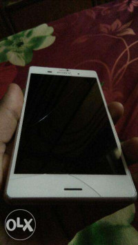 White Sony Xperia Z3
