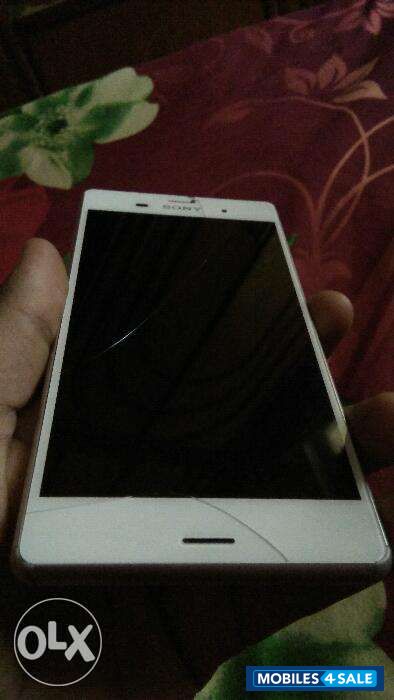 White Sony Xperia Z3