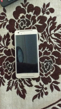 Topaz Gold HTC HTC one x9